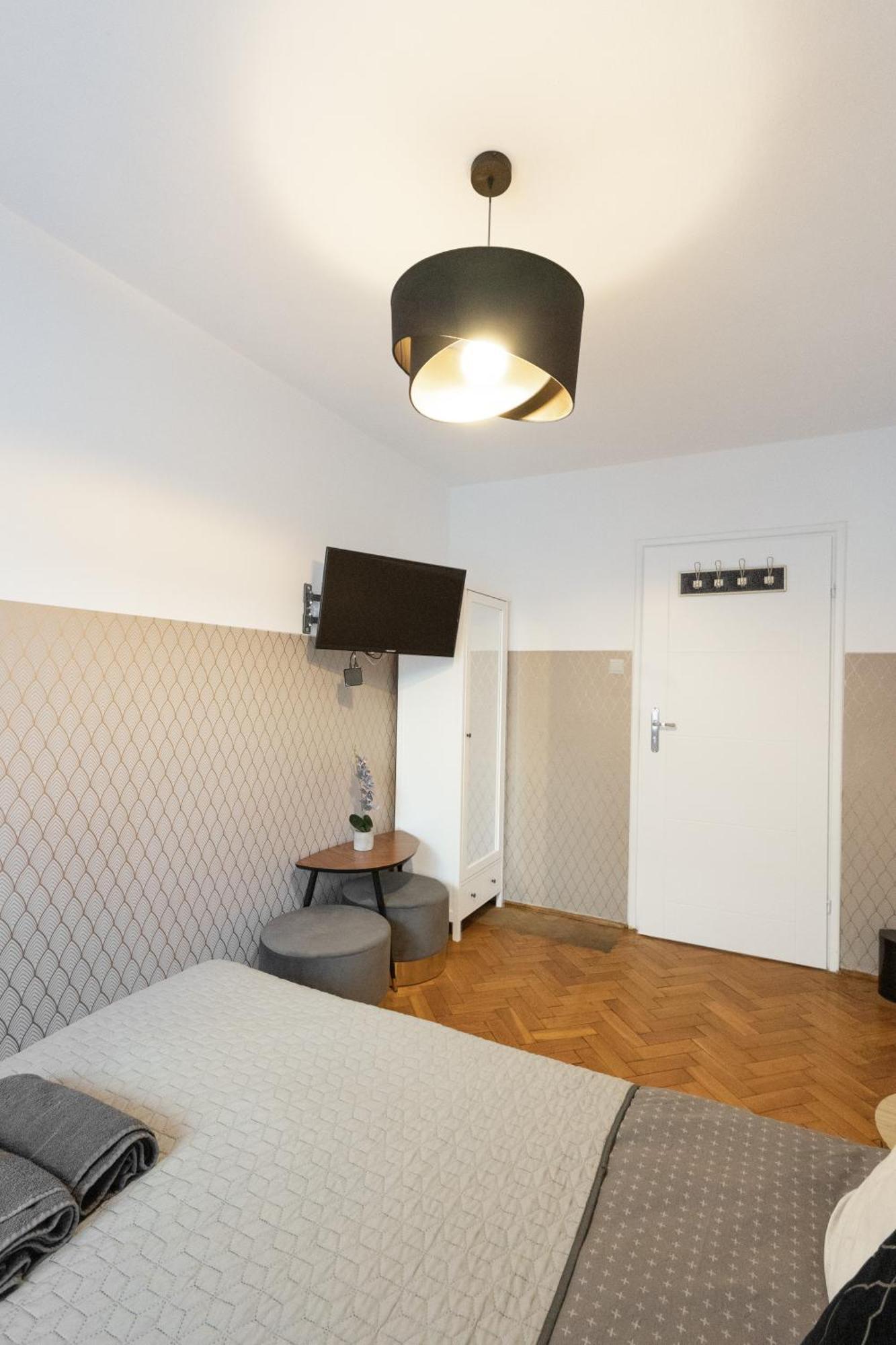 Clicktheflat Zurawia Street Apart Rooms ワルシャワ エクステリア 写真