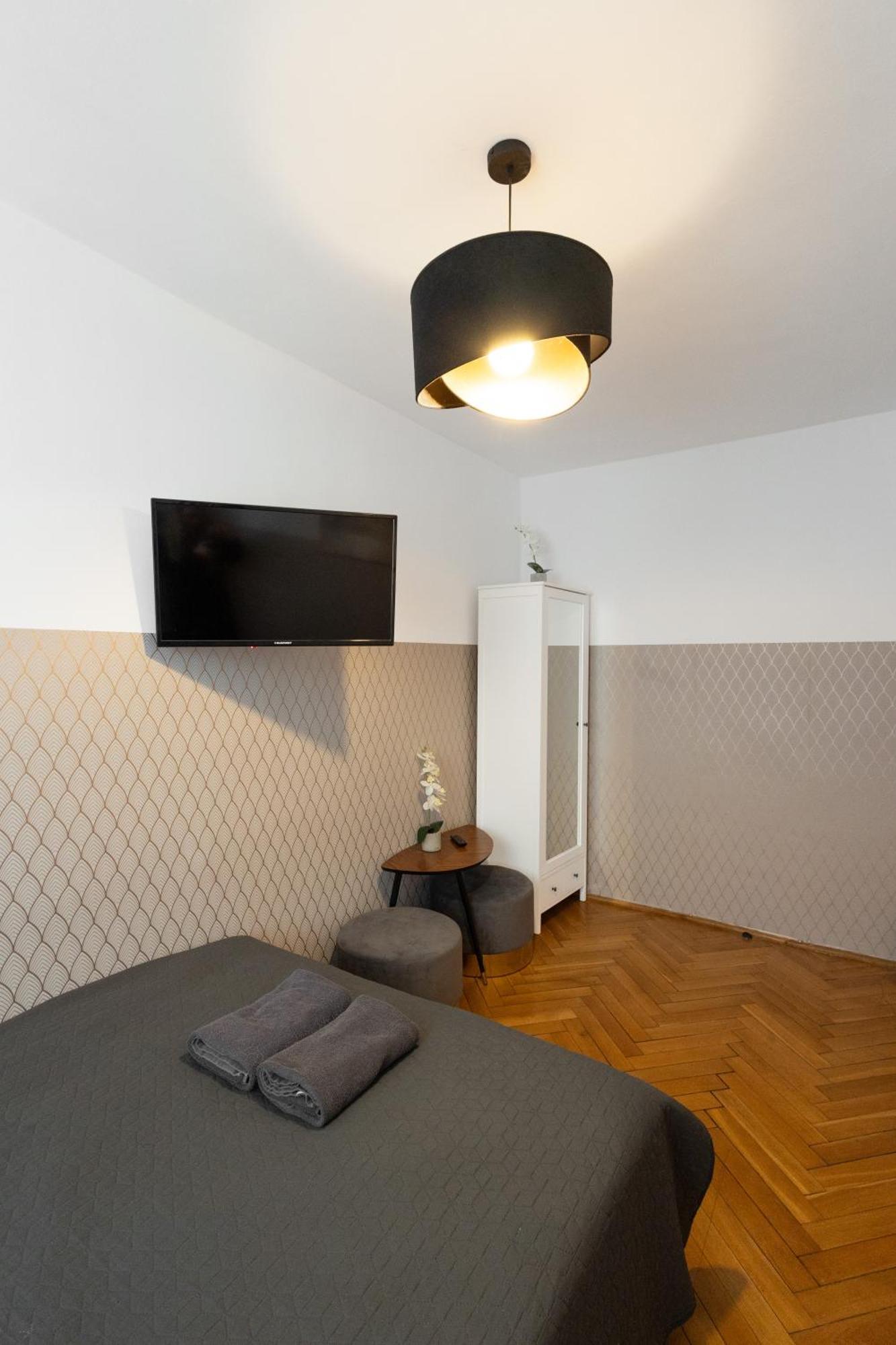Clicktheflat Zurawia Street Apart Rooms ワルシャワ エクステリア 写真